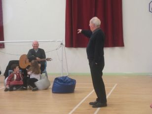 Father Hanna & Father Burke visit St Anne's